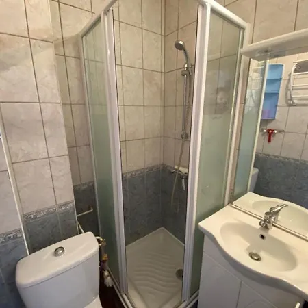 Proche - 4 Pers. - Fr-1-837-133